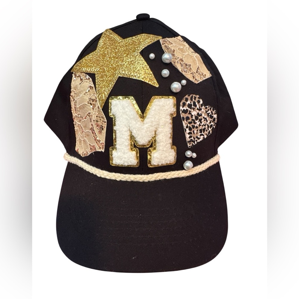 Customizable hats
